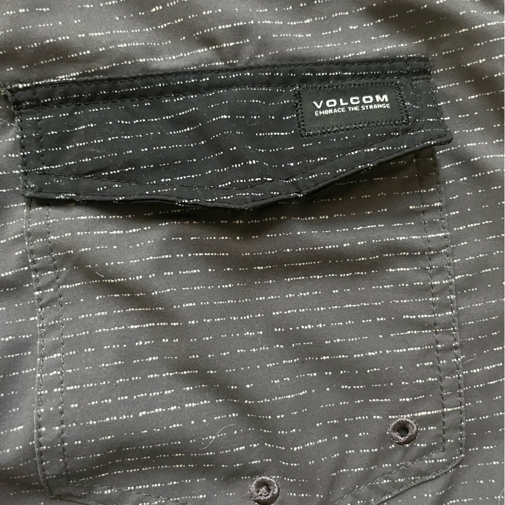 Volcom “Mod-Tech” Gray And Black Board Shorts - image 8